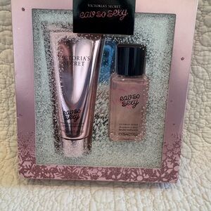 Victoria's Secret Eau So Sexy Fragrance Duo in Pink and Black